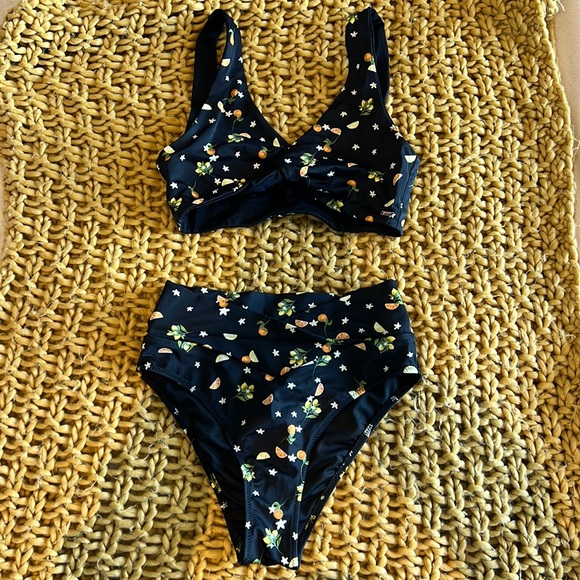 Oranges Mid Rise Bikini - Picture 1 of 8